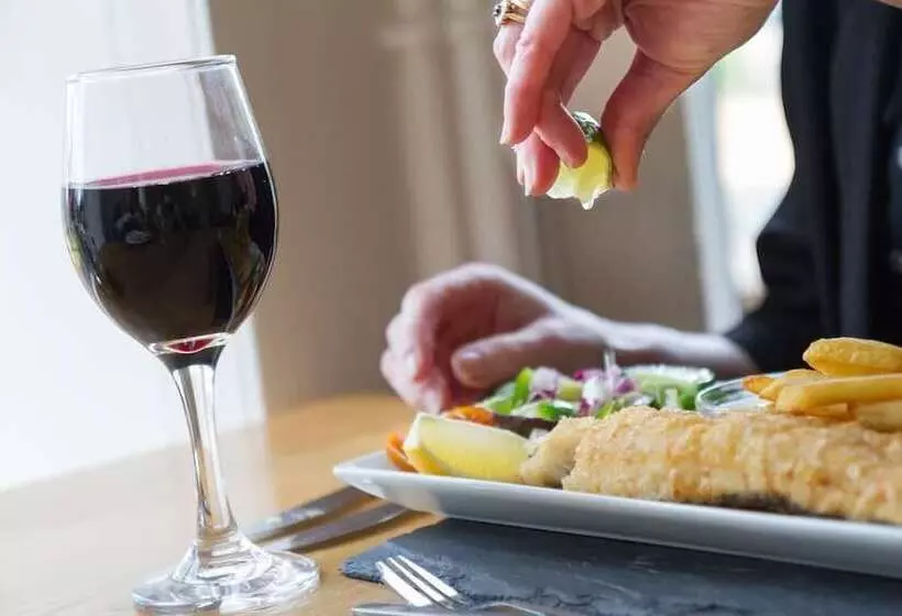 Hotelli Gwesty Seren