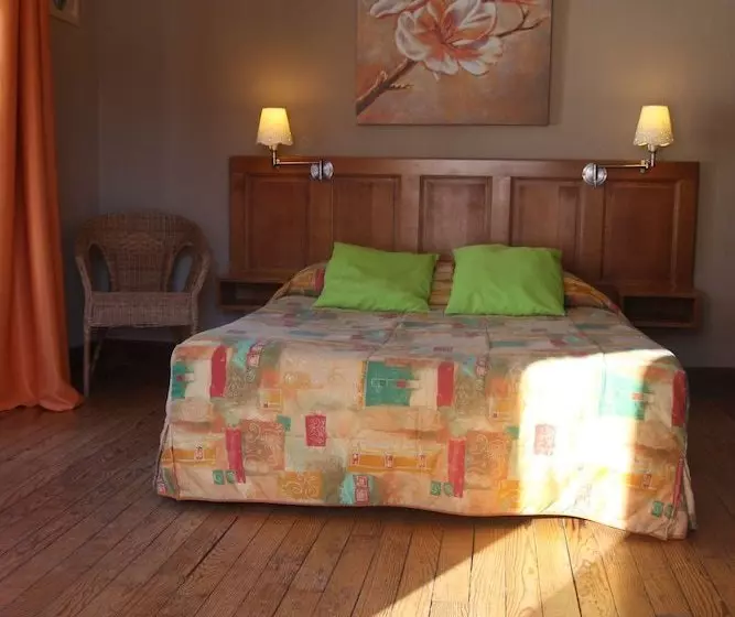 هتل Hôtel Le Grillon