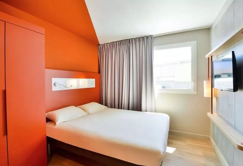 ホテル Ibis Budget Macon Creches