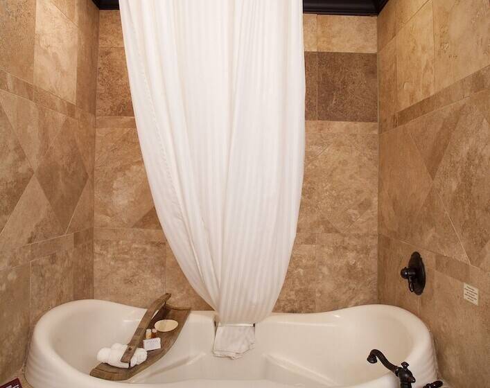 酒店 The Winchester Lodge