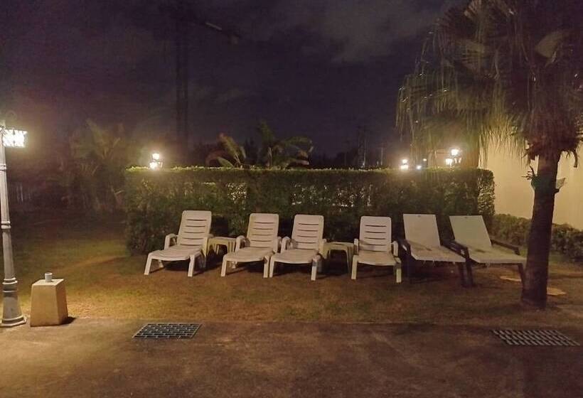 בית מלון כפרי Journey Residence Phuket