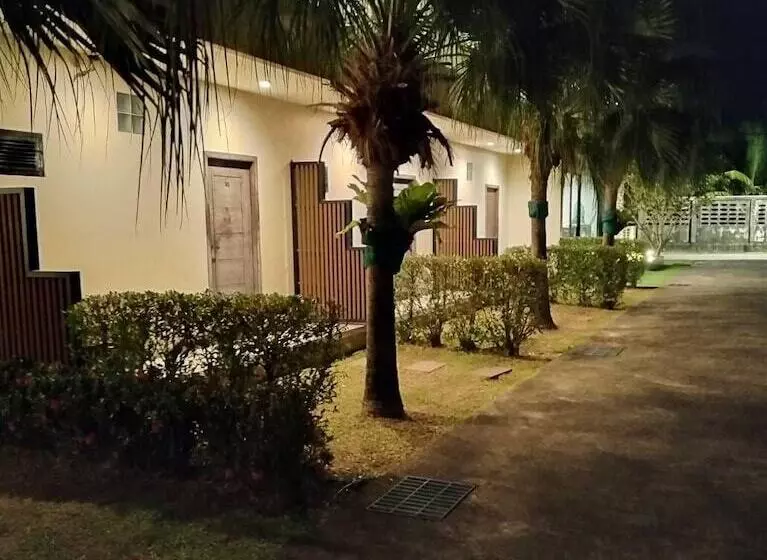 Hotelli Journey Residence Phuket