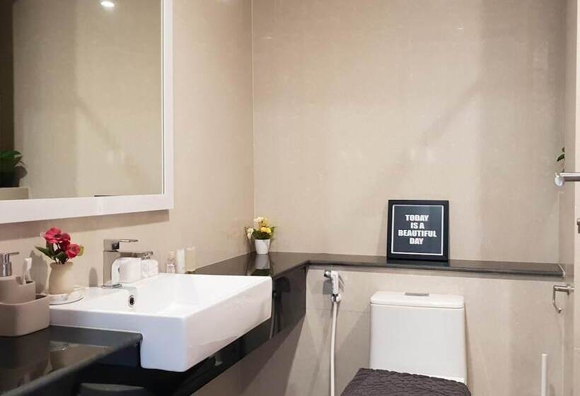 Onpa Hotel & Residence Bangsaen