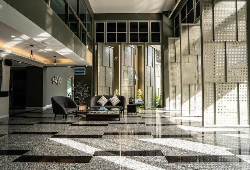 Onpa Hotel & Residence Bangsaen