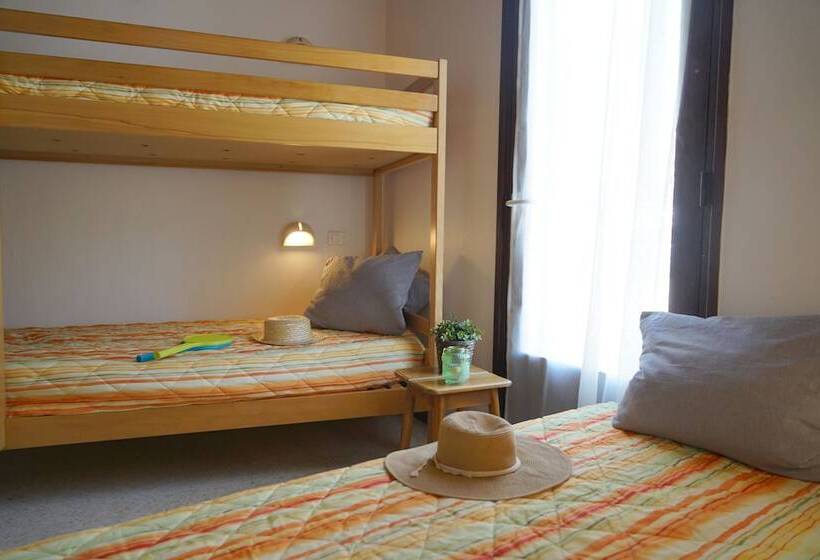 فندق Vvf Luberon Provence, Murs