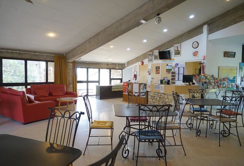 فندق Vvf Luberon Provence, Murs