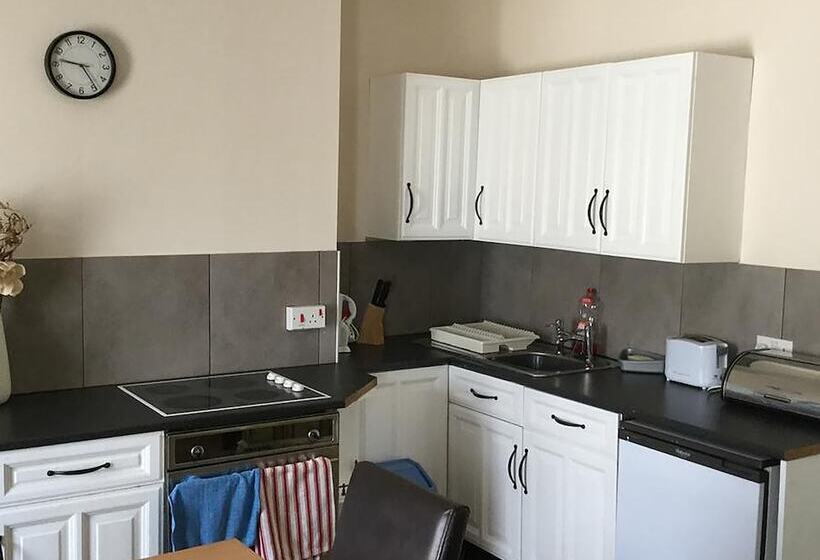 Suli House  Holiday Flats & En Suite   Families And Couples Only