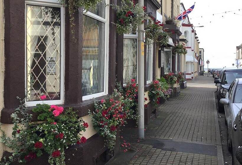 Suli House  Holiday Flats & En Suite   Families And Couples Only