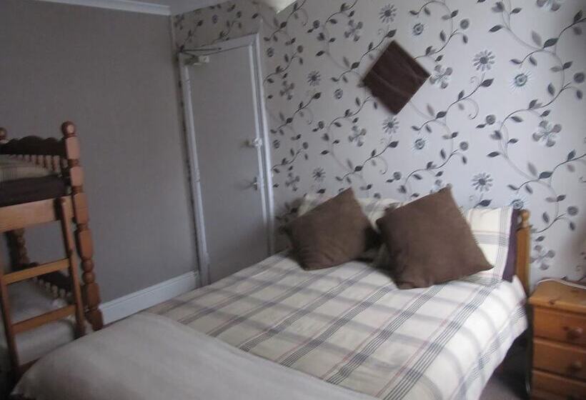 Suli House  Holiday Flats & En Suite   Families And Couples Only