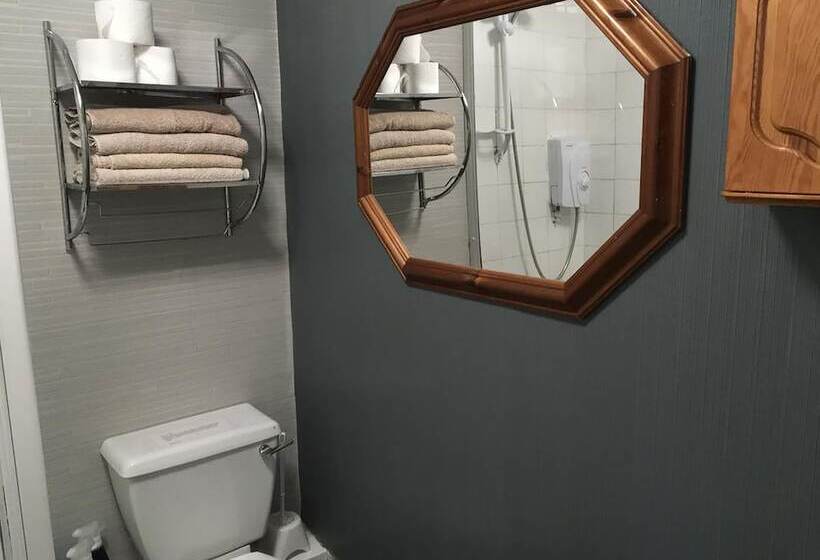 Suli House  Holiday Flats & En Suite   Families And Couples Only