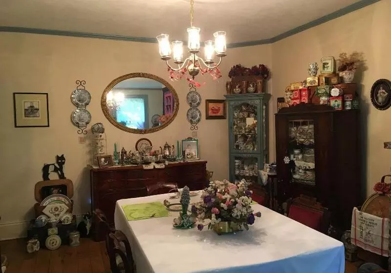 The Pratt Smith House B&b