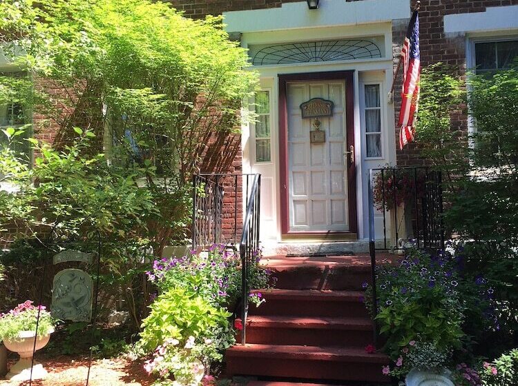 The Pratt Smith House B&b