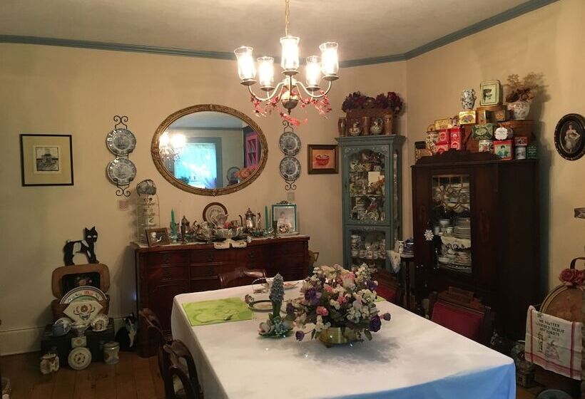 The Pratt Smith House B&b