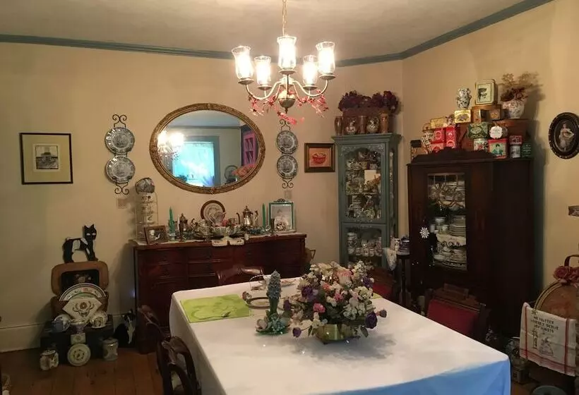 The Pratt Smith House B&b