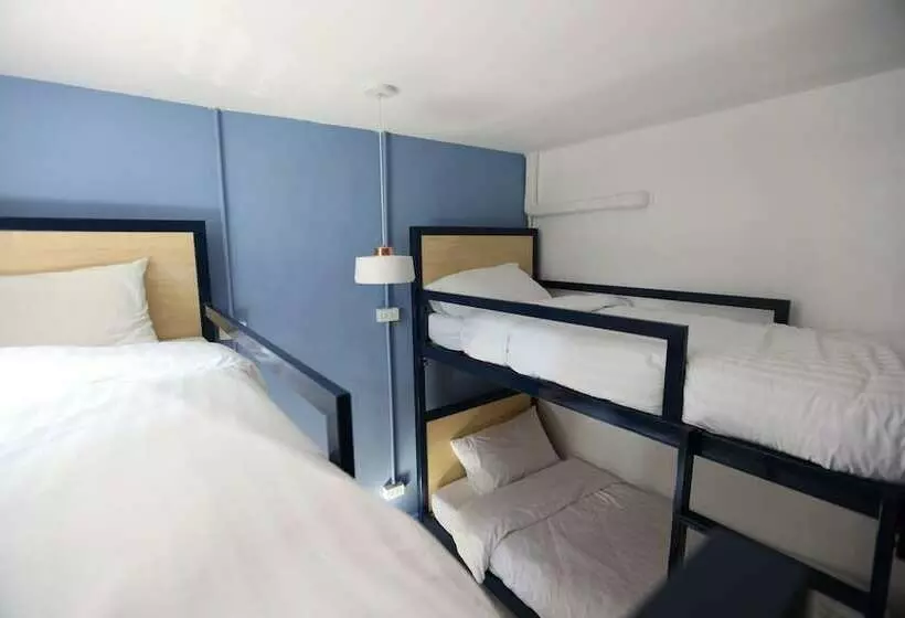 Local Time Bangkok   Hostel