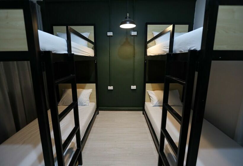 Local Time Bangkok   Hostel