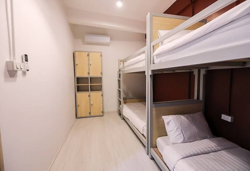 Local Time Bangkok   Hostel