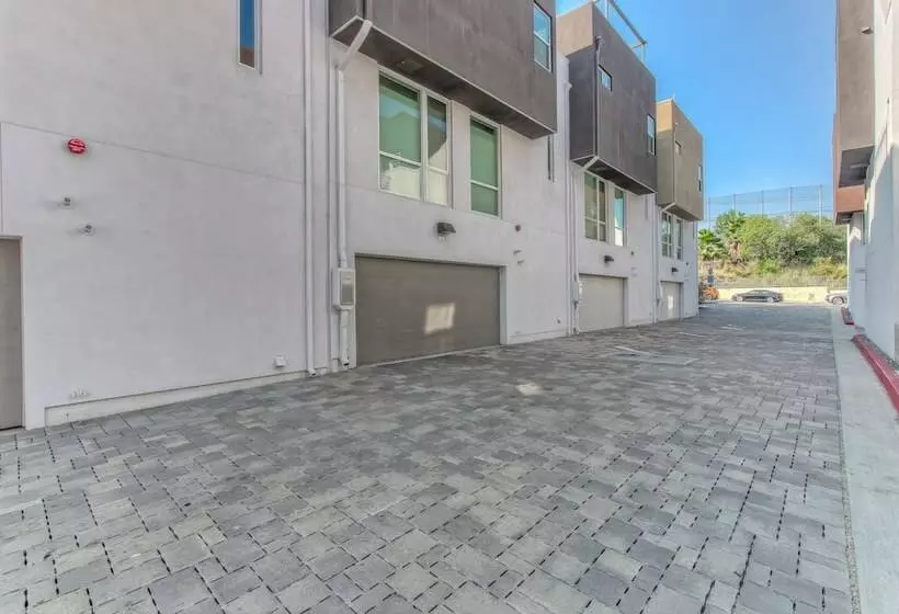 Applewood   Silver Lake 2bd Hollywood