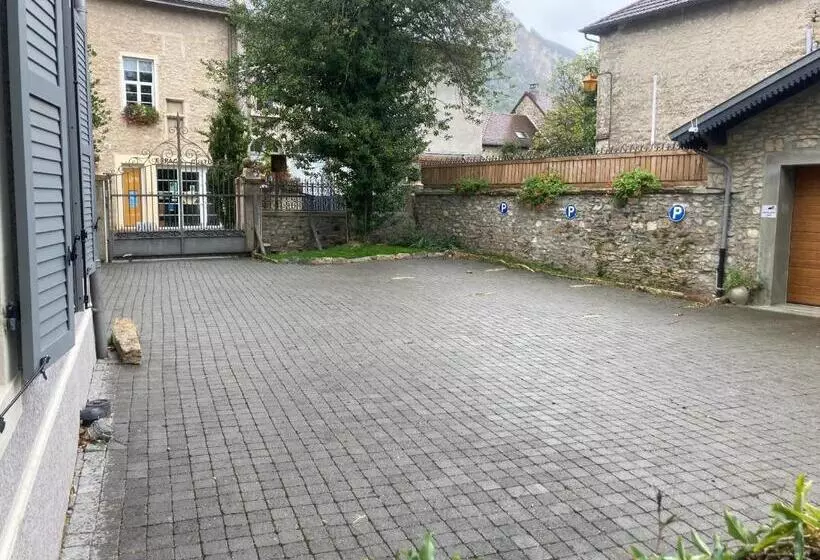 Aamiaismajoitus (B&B) A Deux Pas Du Rheby