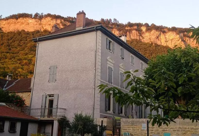 Aamiaismajoitus (B&B) A Deux Pas Du Rheby