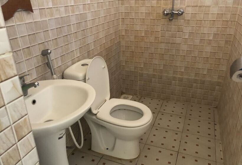 تختخواب و صبحانه Basecha Garden Lodge