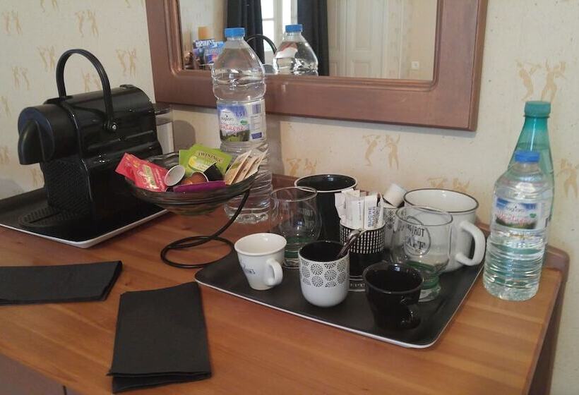 مبيت وإفطار Domaine De Bramefaon