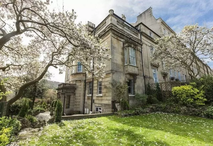 تختخواب و صبحانه Grosvenor Villa