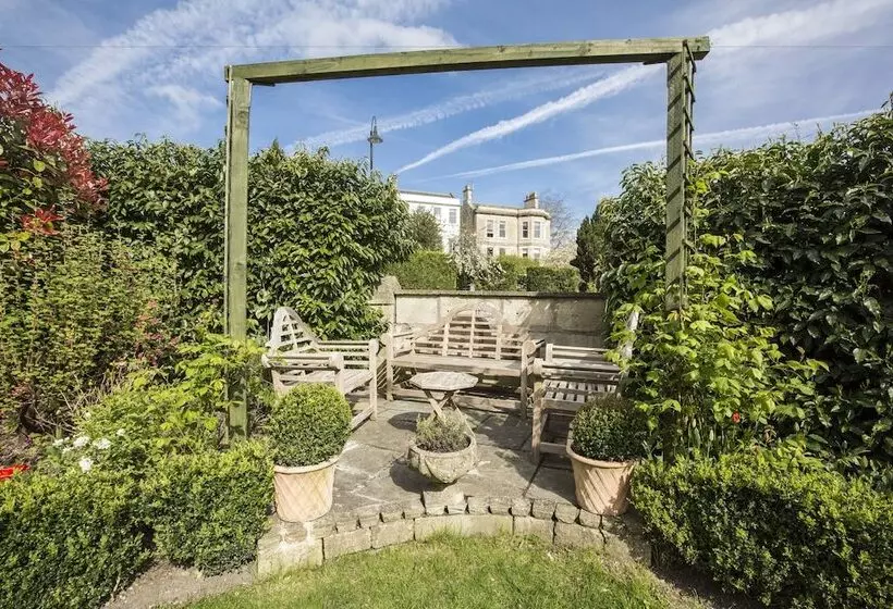 تختخواب و صبحانه Grosvenor Villa