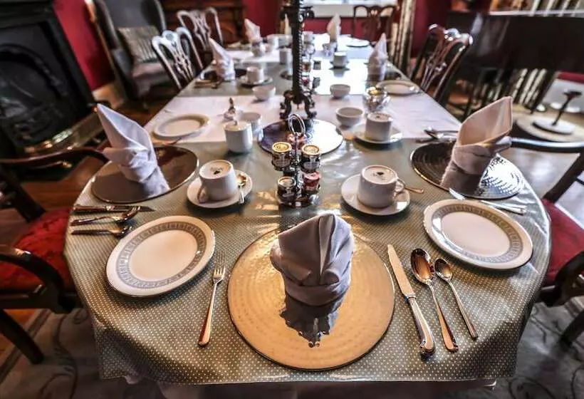 تختخواب و صبحانه Grosvenor Villa