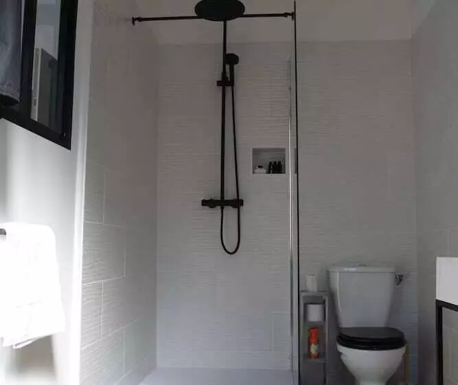 تختخواب و صبحانه La Villa Dunois