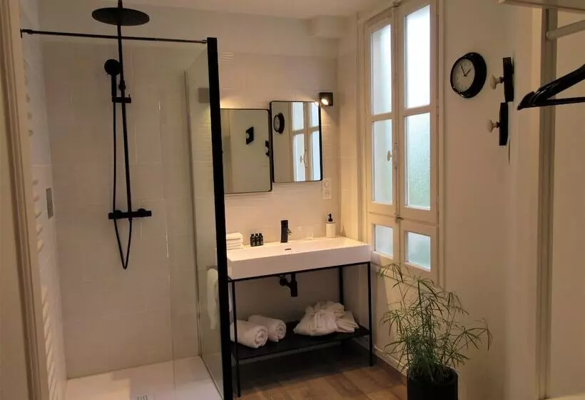 تختخواب و صبحانه La Villa Dunois