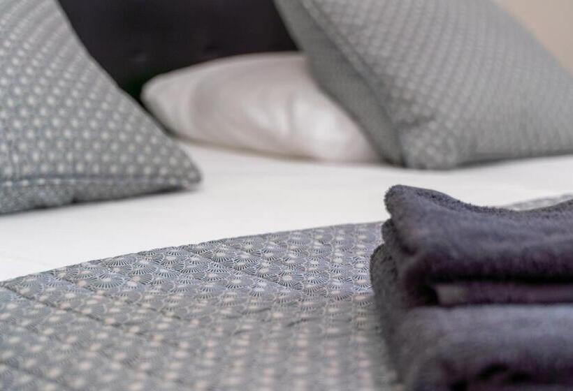 ベッドアンドブレックファースト Mas La Chêneraie Lourmarin   Au Calme, à 10 Mn Du Centre Ville à Pied