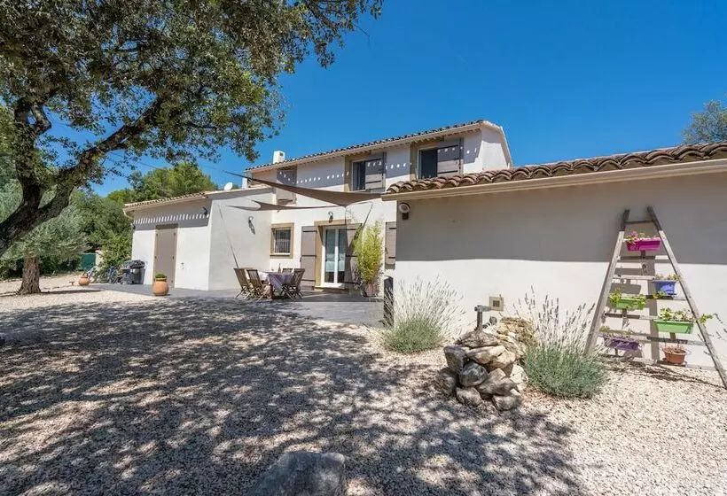 Aamiaismajoitus (B&B) Mas La Chêneraie Lourmarin   Au Calme, à 10 Mn Du Centre Ville à Pied