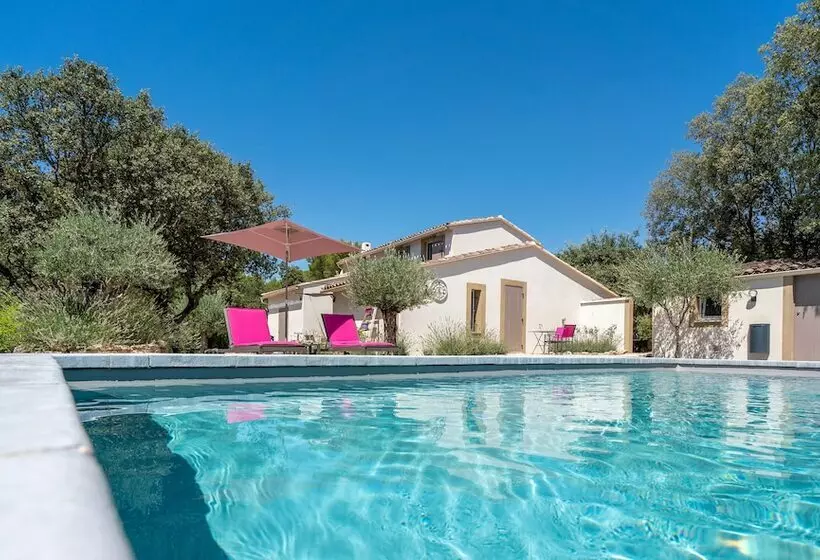 Aamiaismajoitus (B&B) Mas La Chêneraie Lourmarin   Au Calme, à 10 Mn Du Centre Ville à Pied