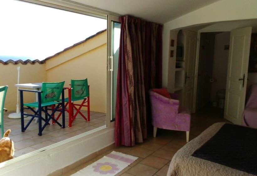 Bed and Breakfast Mavilla Akwaba