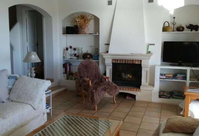 Bed and Breakfast Mavilla Akwaba