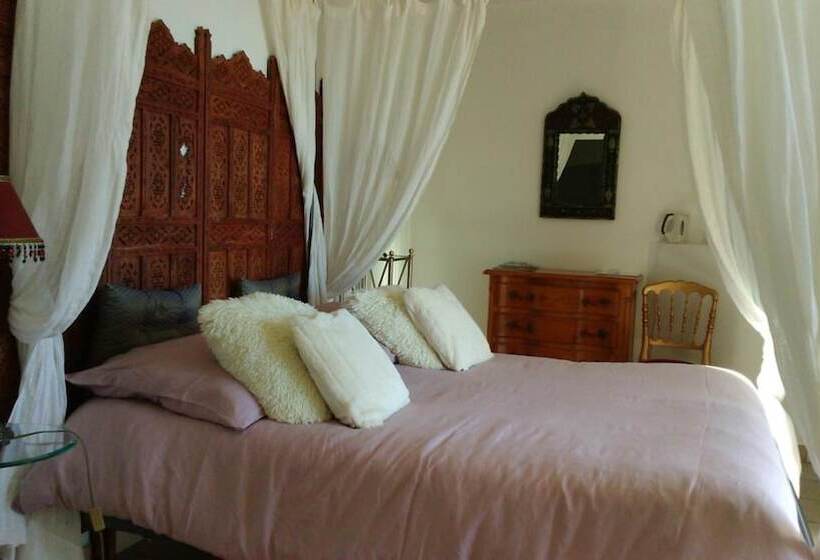 Bed and Breakfast Mavilla Akwaba