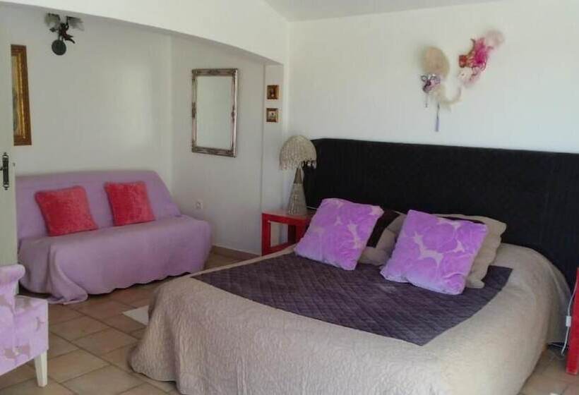 Bed and Breakfast Mavilla Akwaba