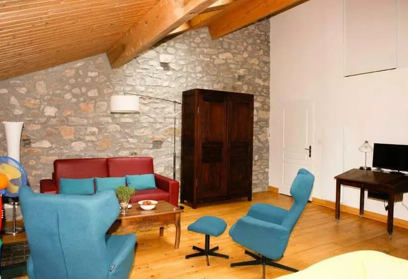 Aamiaismajoitus (B&B) Moulin D Entre Les Roches