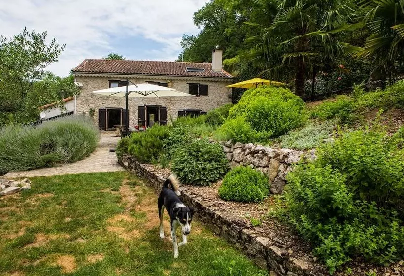 Aamiaismajoitus (B&B) Moulin D Entre Les Roches