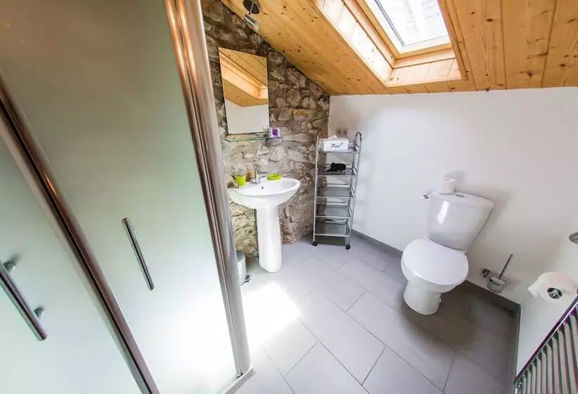 Aamiaismajoitus (B&B) Moulin D Entre Les Roches