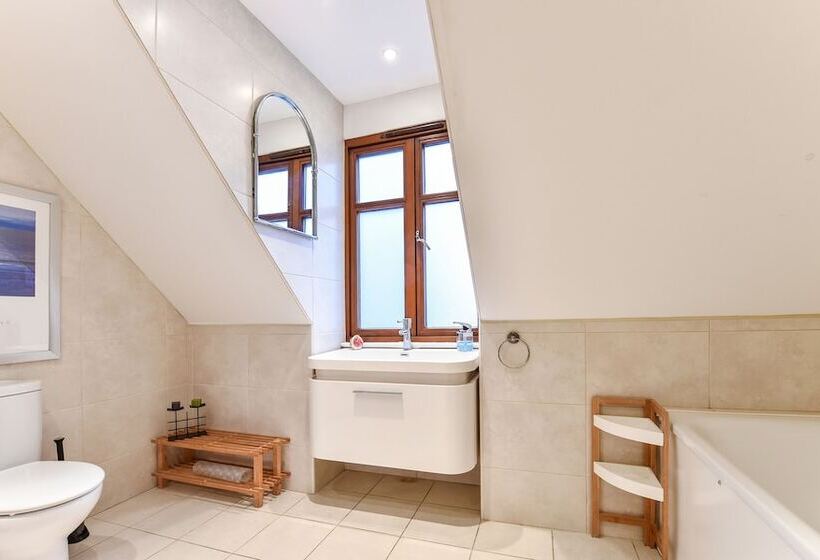 צימר The Enclave