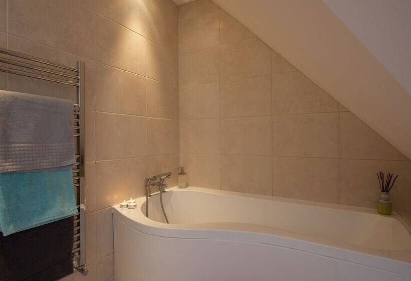 צימר The Enclave