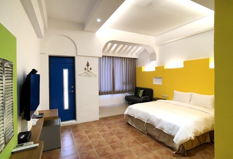 تختخواب و صبحانه Kenting True Color Hostel