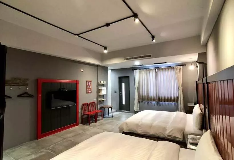 تختخواب و صبحانه Kenting True Color Hostel