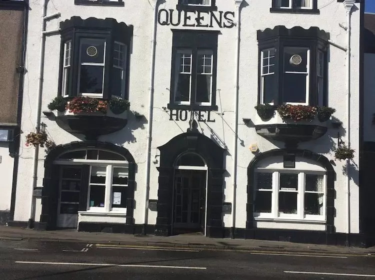 ホテル Queens