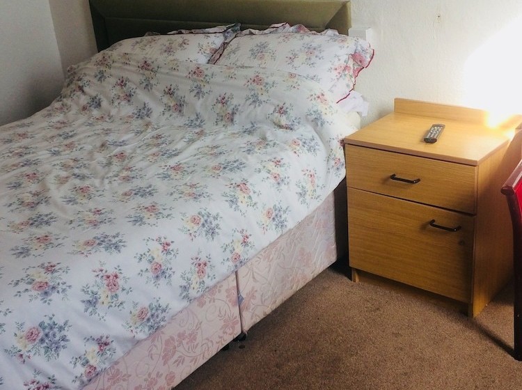 בית מלון כפרי Queens