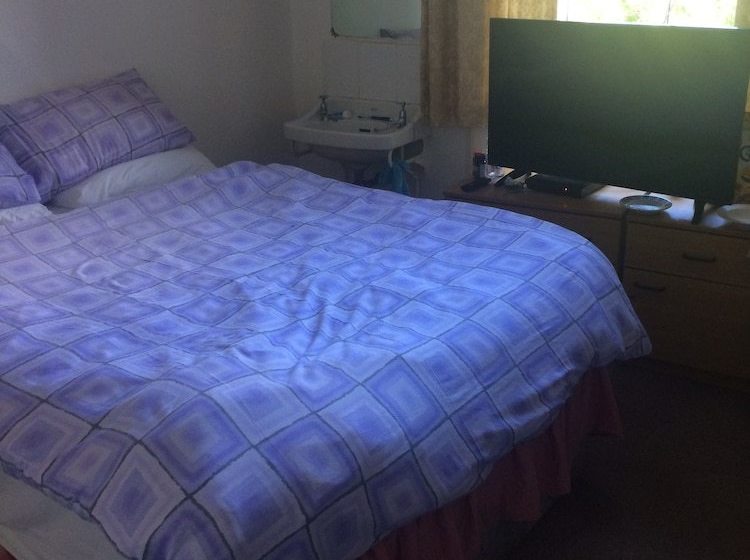 בית מלון כפרי Queens