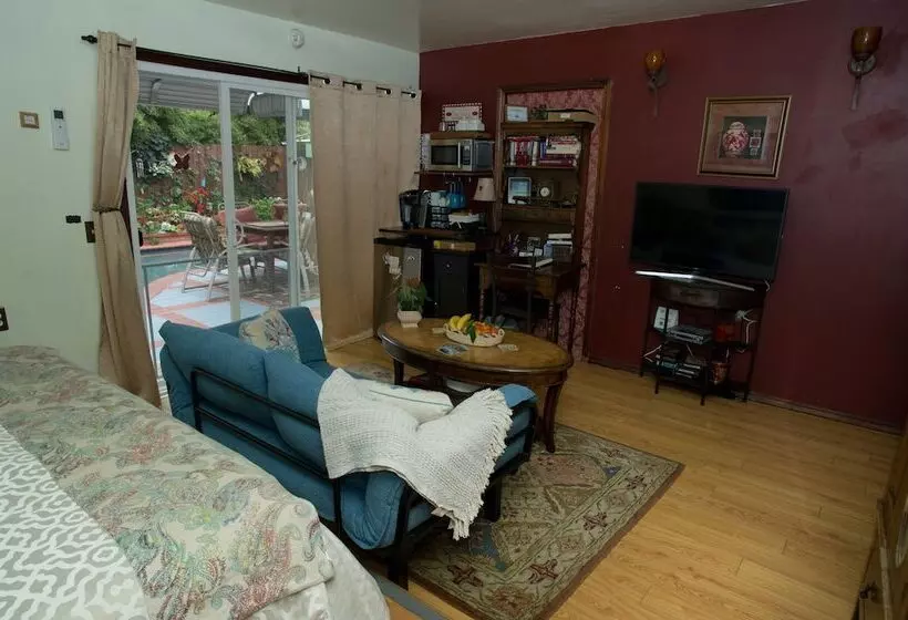 Life Is Good Bed And Breakfast