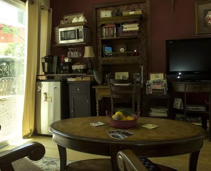 Life Is Good Bed And Breakfast